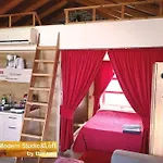 Modern Studio&loft By The Sea 펜션 에파노미