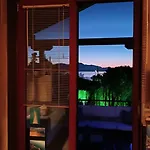 Modern Studio&loft By The Sea 펜션 에파노미